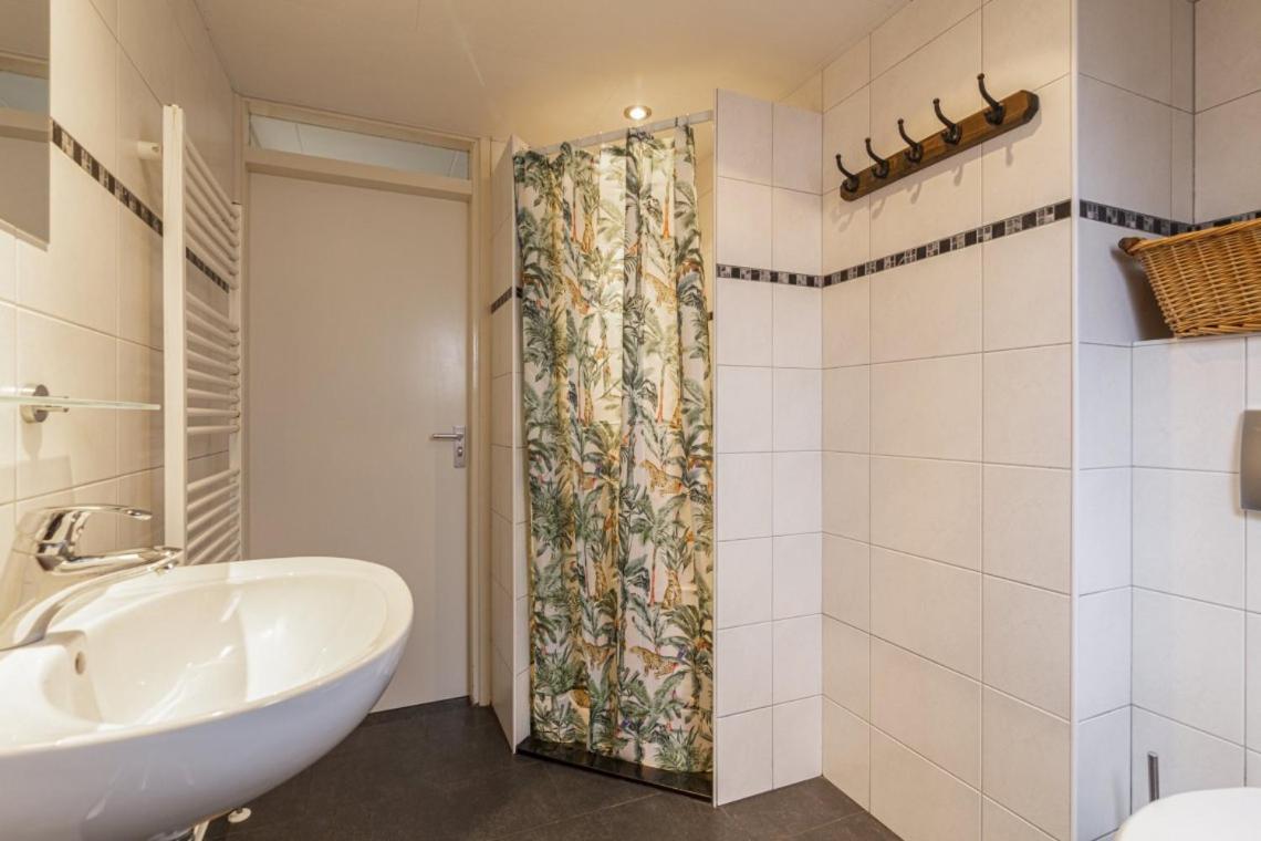 Rustig Gelegen Woning In Het Groen Nr 140 Simpelveld Eksteriør bilde